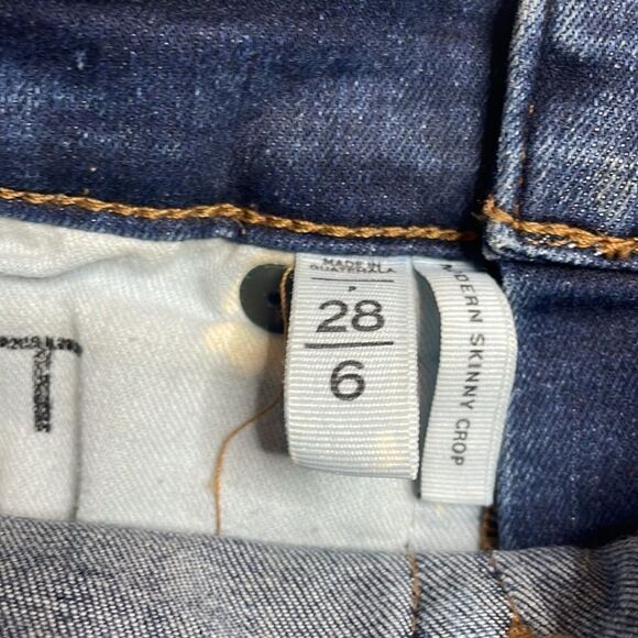 Loft Mid rise modern Skinny Crop Jeans Size 28 / 6 medium blue - Picture 8 of 9